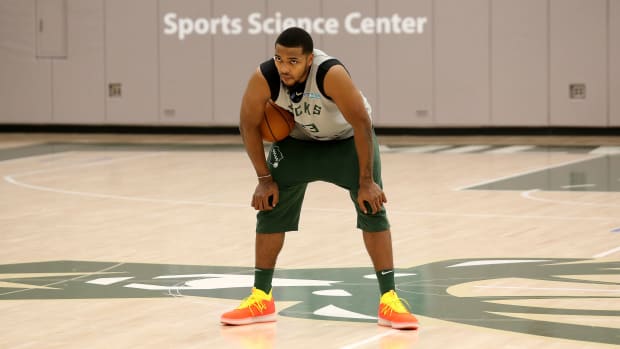 sterling_brown_bucks_marquee_.jpg